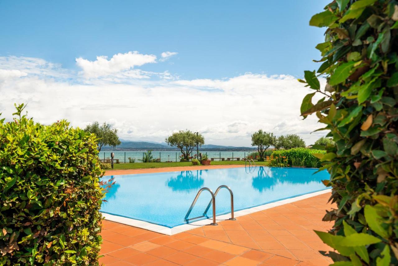 Vista - & Pool Apartamento Sirmione